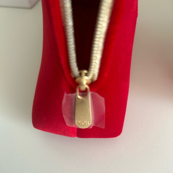 SOLD- Dior Beauty Bag - Picture 3 of 4